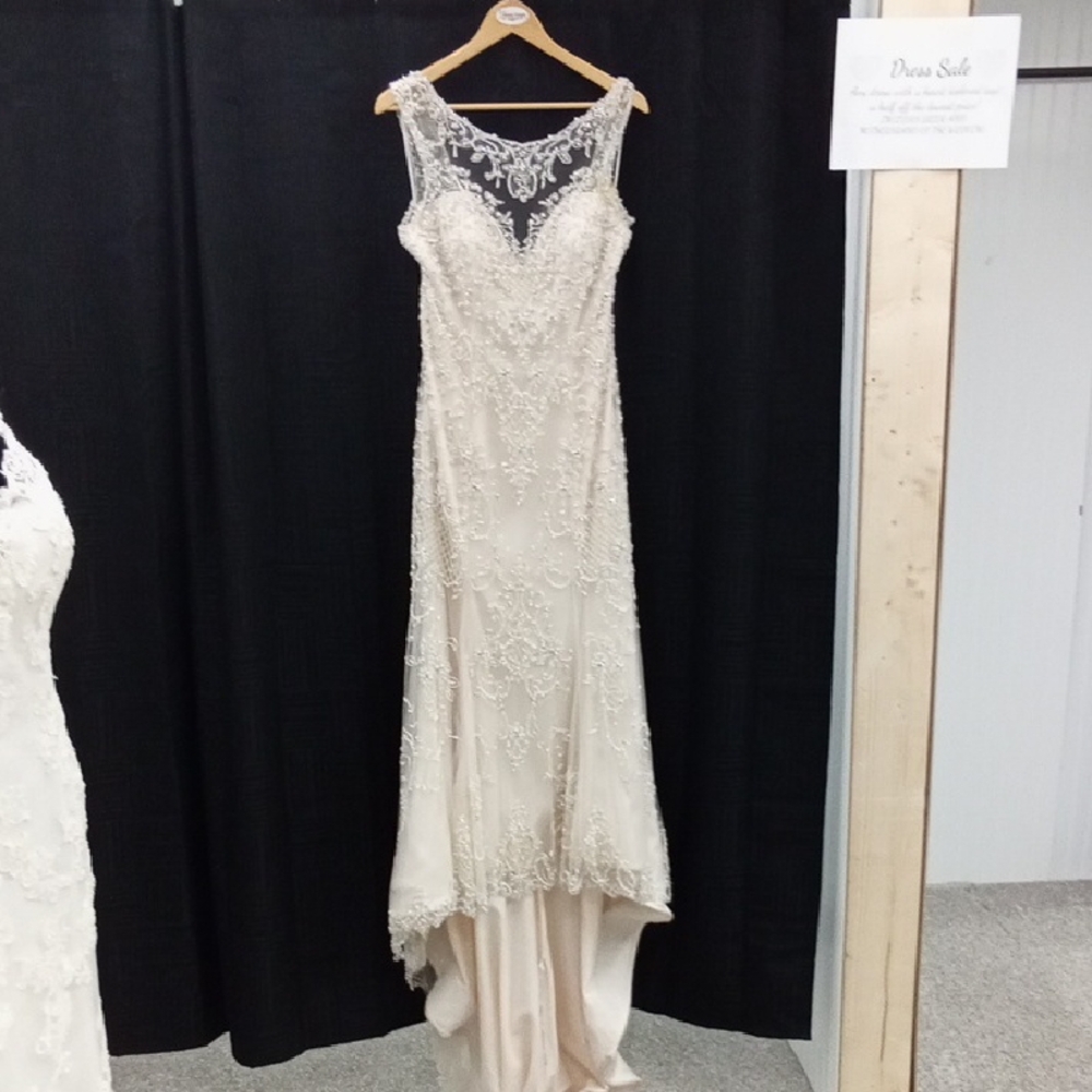 NWOT JASMINE COUTURE SIZE 12